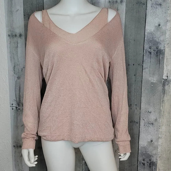 Escada Lightweight Shiny Layerd Sweather - Picture 2 of 13